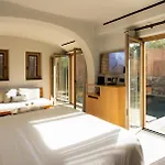Radisson Blu Zaffron Resort, Santorini 5* Kamári