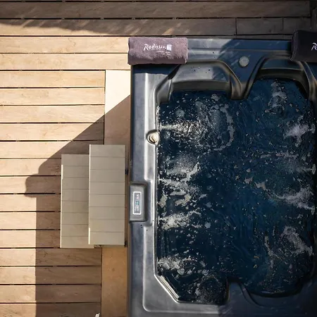 Radisson Blu Zaffron Resort, Santorini (adults Only) Kamári