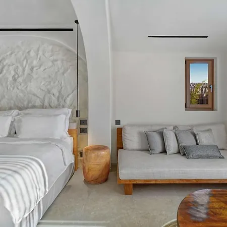Radisson Blu Zaffron Resort, Santorini (adults Only) فندق