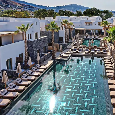 Radisson Blu Zaffron Resort, Santorini (adults Only) فندق Kamári