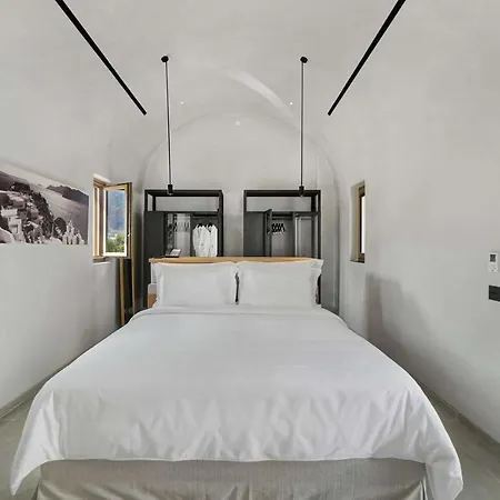 Hotel Radisson Blu Zaffron Resort, Santorini (adults Only)