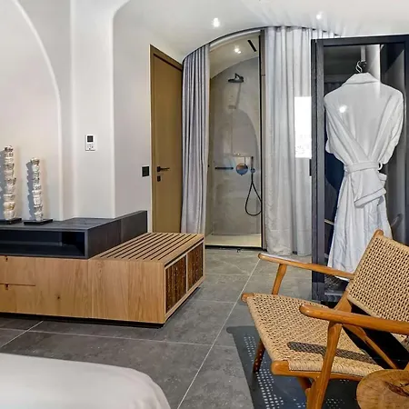 Radisson Blu Zaffron Resort, Santorini (adults Only) 酒店 Kamári