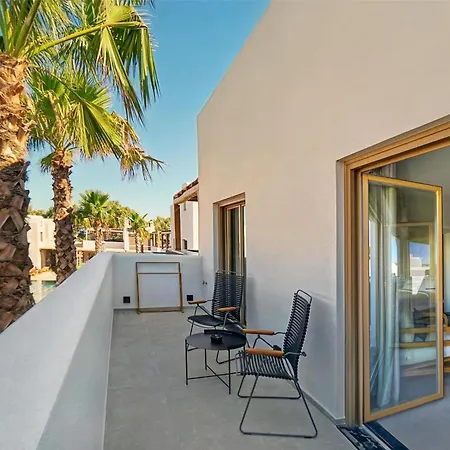 ホテル Radisson Blu Zaffron Resort, Santorini (adults Only)
