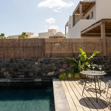 Radisson Blu Zaffron Resort, Santorini (adults Only) Kamári