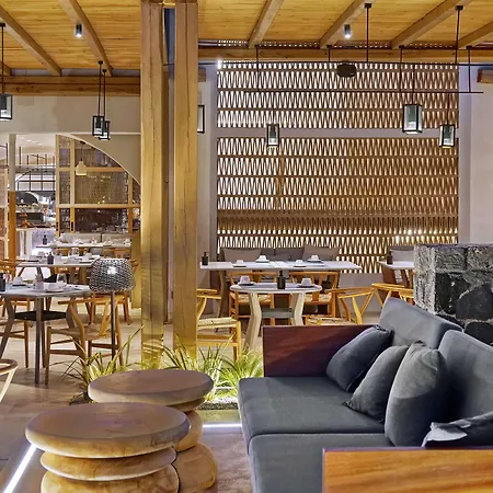 酒店 Radisson Blu Zaffron Resort, Santorini (adults Only) 5*