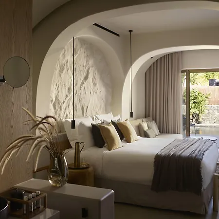 Radisson Blu Zaffron Resort, Santorini (adults Only) ホテル 5*