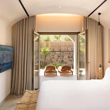 ホテル Radisson Blu Zaffron Resort, Santorini (adults Only) Kamári