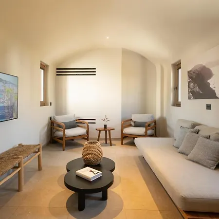 Radisson Blu Zaffron Resort, Santorini (adults Only) ホテル 5*