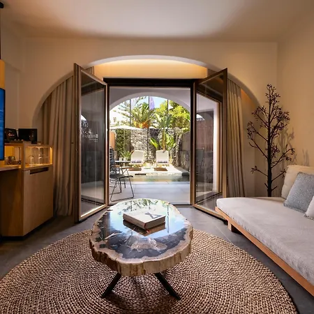Radisson Blu Zaffron Resort, Santorini (adults Only)
