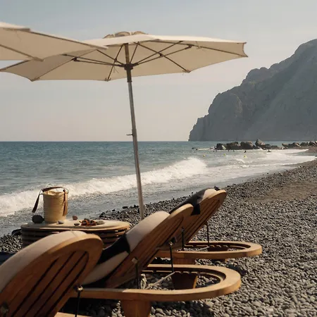 ホテル Radisson Blu Zaffron Resort, Santorini (adults Only)