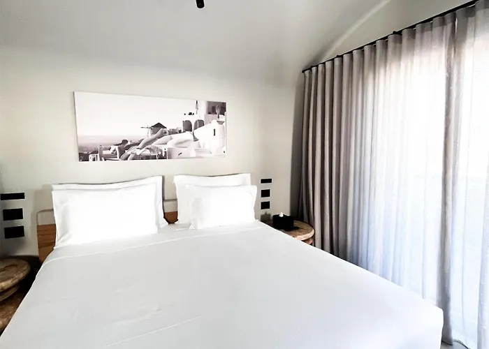 Radisson Blu Zaffron Resort, Santorini (adults Only) Ξενοδοχείο Καμάρι