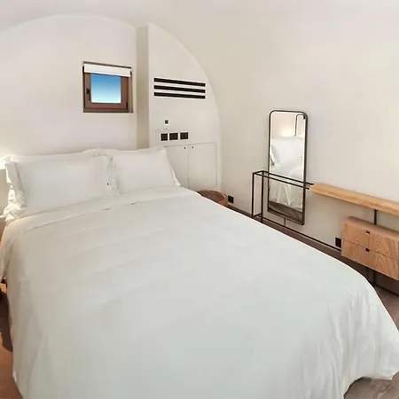 Radisson Blu Zaffron Resort, Santorini (adults Only) 5* Kamári