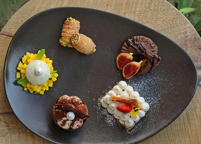 Radisson Blu Zaffron Resort, Santorini (adults Only) 5* Kamári