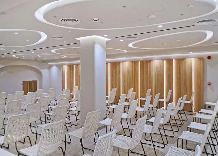 Radisson Blu Zaffron Resort, Santorini (adults Only) מלון Kamári