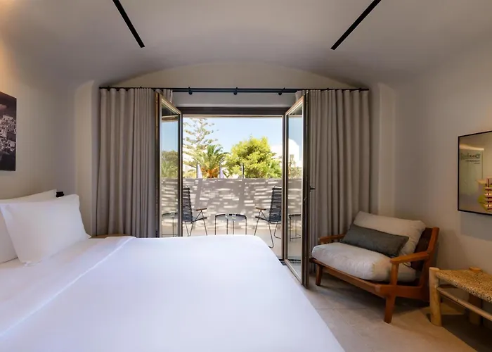 Radisson Blu Zaffron Resort, Santorini (adults Only)