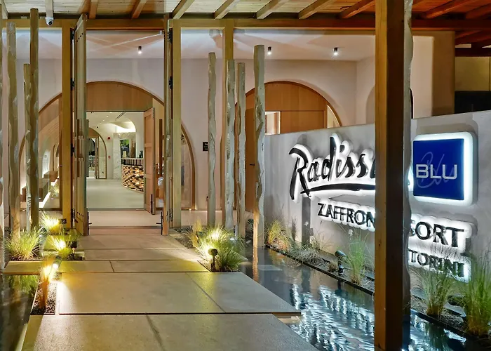 Radisson Blu Zaffron Resort, Santorini (adults Only) מלון