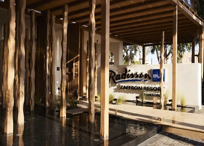 Radisson Blu Zaffron Resort, Santorini (adults Only) מלון Kamári