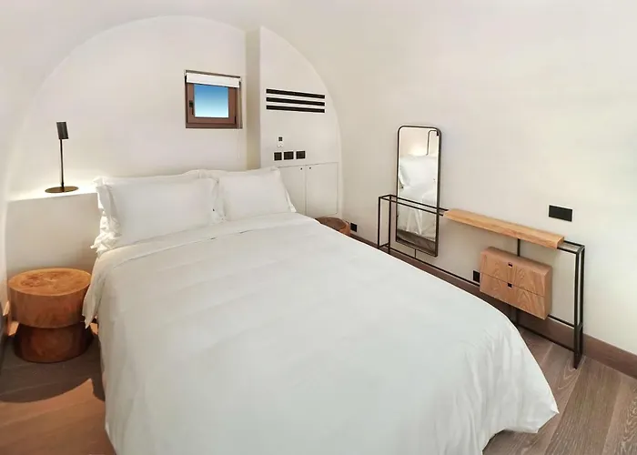 Radisson Blu Zaffron Resort, Santorini (adults Only) 5* Kamári