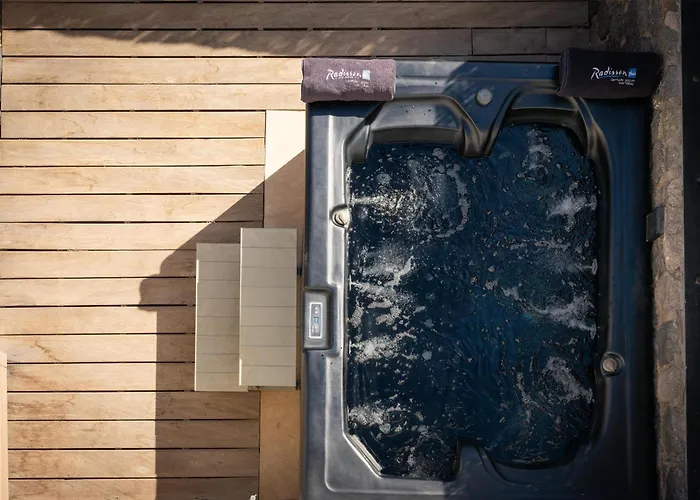 Radisson Blu Zaffron Resort, Santorini (adults Only) Kamári