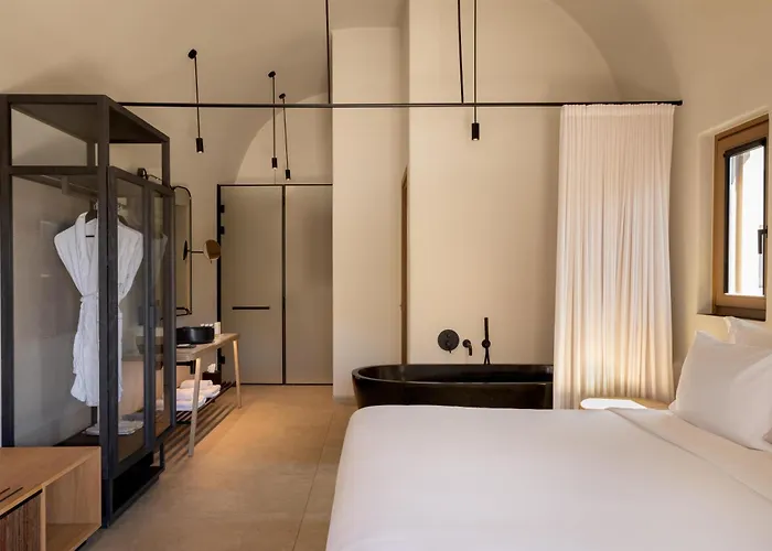 Radisson Blu Zaffron Resort, Santorini (adults Only)